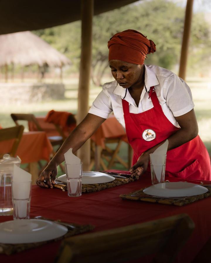 Lake Natron Maasai Giraffe Eco Lodge And Camping Mtowabaga Exterior photo