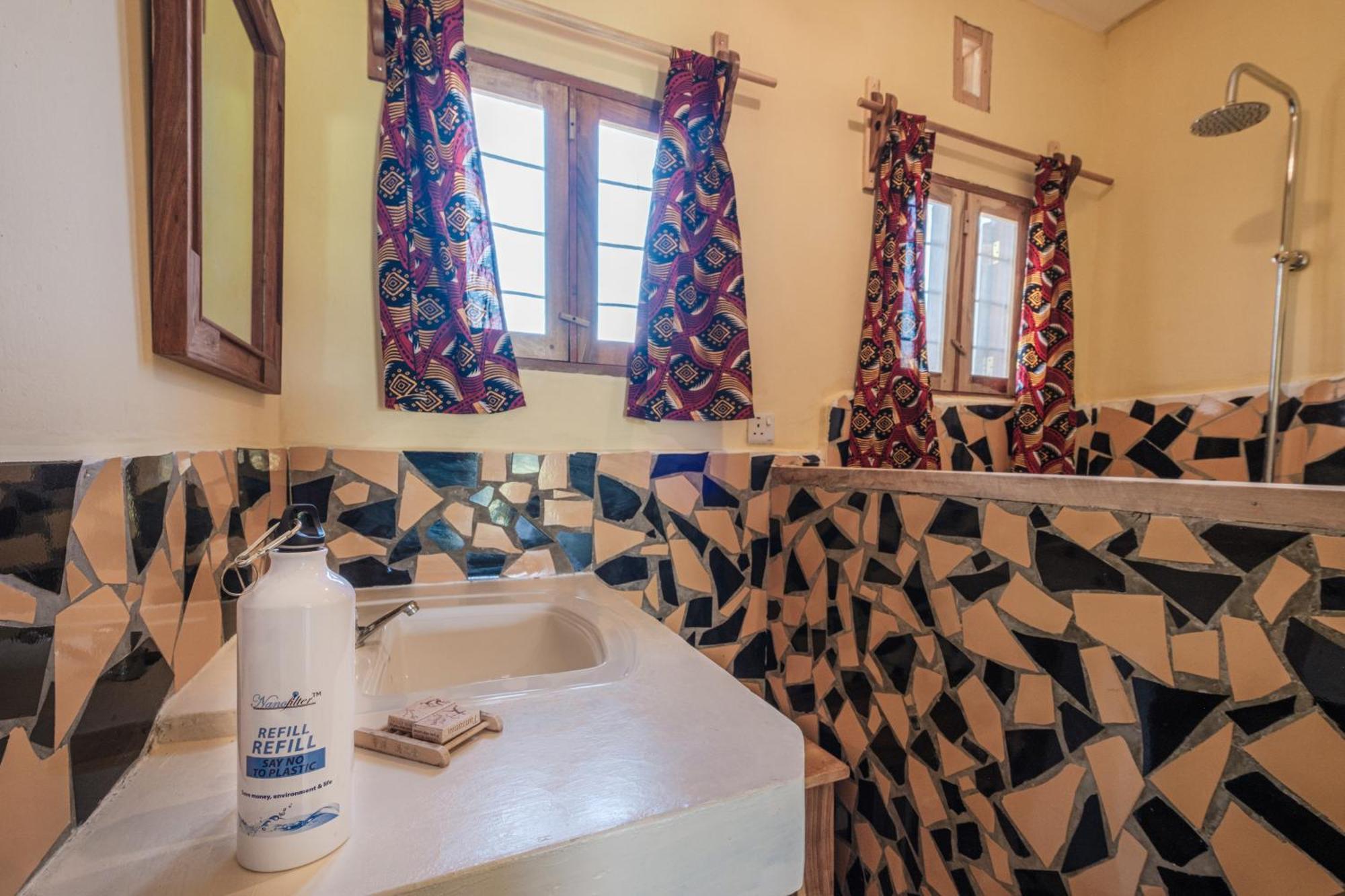 Lake Natron Maasai Giraffe Eco Lodge And Camping Mtowabaga Exterior photo